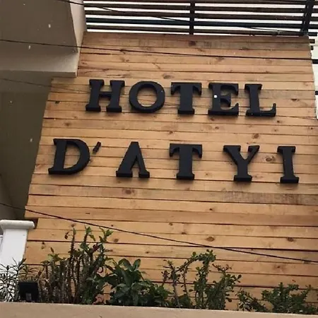 Hotel D'Atyi 10 Avenue